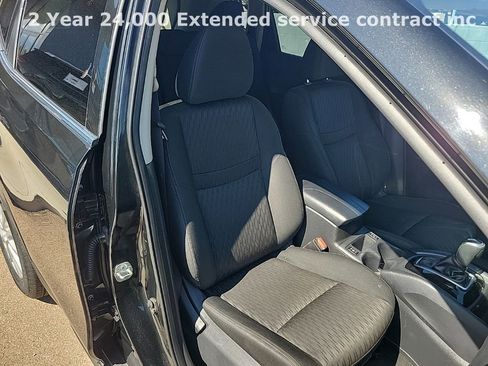 Used 2019 Nissan Rogue SV image 40