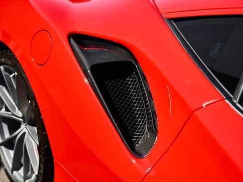 Used 2020 Ferrari 488 Pista Coupe RWD image 12