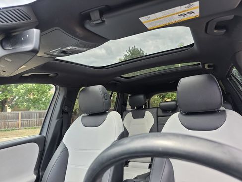 Used 2020 Mercedes-Benz GLB 250 4MATIC image 36