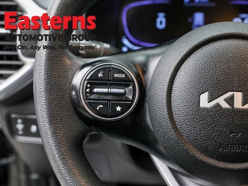 Used 2023 Kia Soul LX FWD image 15