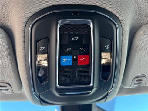 New 2024 Jeep Wagoneer L 4WD w/ Convenience Group I image 19