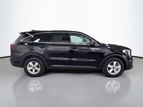 New 2026 Kia Sorento LX FWD image 11