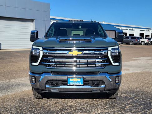 New 2026 Chevrolet Silverado 3500 LTZ w/ LTZ Convenience Package AWD/4WD image 8
