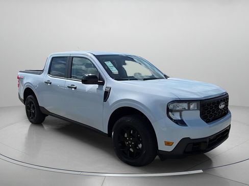 New 2025 Ford Maverick XLT w/ XLT Luxury Package image 4