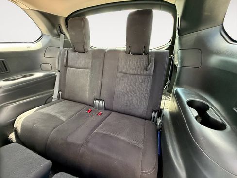 Used 2014 Nissan Pathfinder SV AWD/4WD image 15