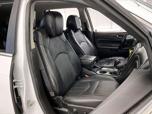 Used 2017 Buick Enclave Leather image 7