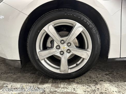 Used 2018 Chevrolet Volt LT FWD image 28