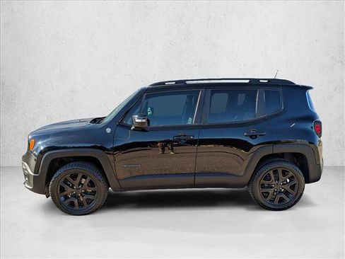 Used 2018 Jeep Renegade Altitude w/ UConnect 8.4 Nav Group image 9