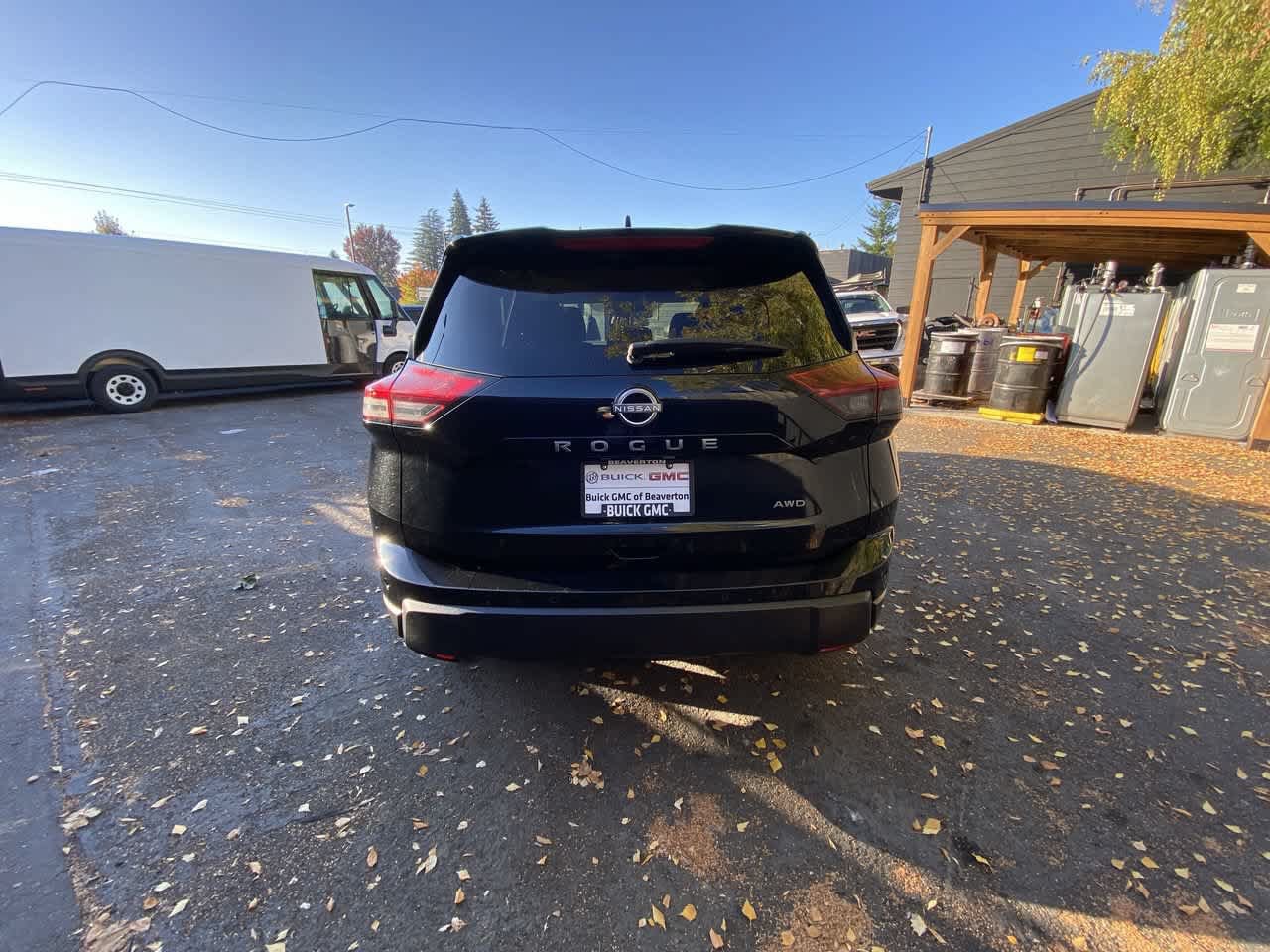 Used 2025 Nissan Rogue SV AWD/4WD image 5