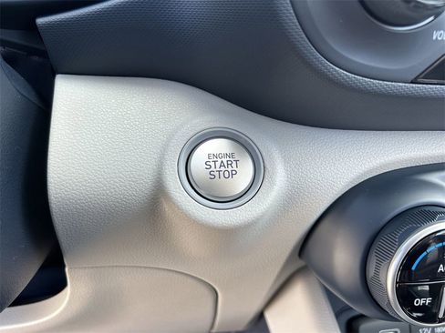 New 2025 Hyundai Venue Limited image 29