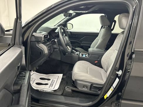 Used 2024 Toyota Tacoma SR5 AWD/4WD image 9