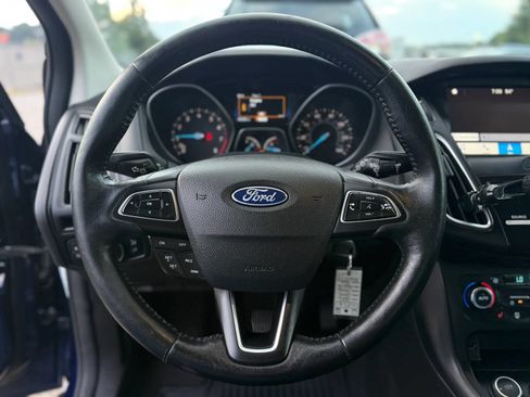 Used 2017 Ford Focus SEL w/ Cold Weather Package FWD image 25