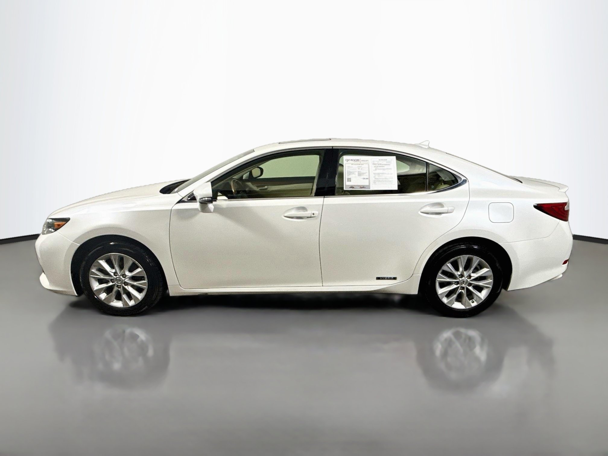 Used 2013 Lexus ES 300h w/ Luxury Pkg FWD image 4