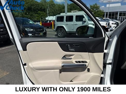 Used 2026 Mercedes-Benz GLB 250 4MATIC image 33
