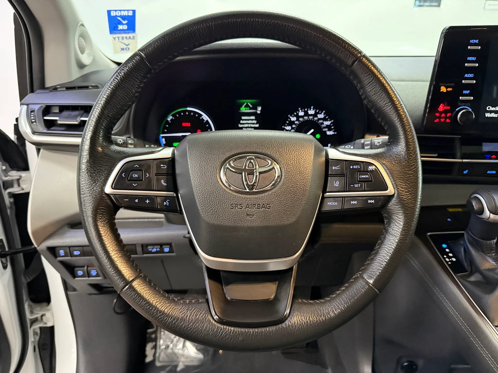 Used 2022 Toyota Sienna XLE w/ XLE Plus Package FWD image 16