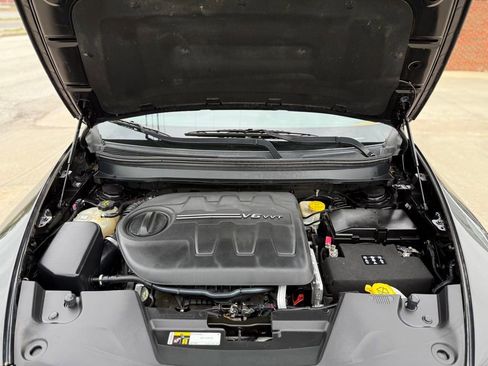 Used 2016 Jeep Cherokee Latitude w/ Cold Weather Group AWD/4WD image 14
