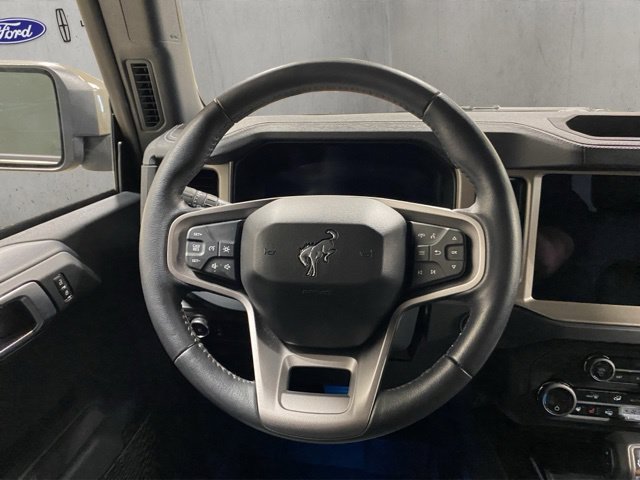 Certified 2025 Ford Bronco Outer Banks AWD/4WD image 13