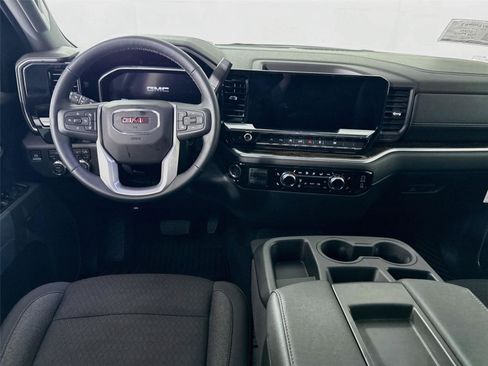 New 2026 GMC Sierra 1500 SLE w/ Preferred Package AWD/4WD image 2