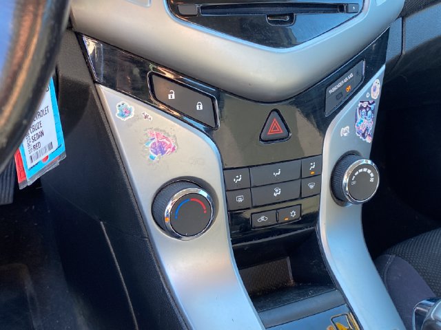 Used 2014 Chevrolet Cruze LT FWD image 8
