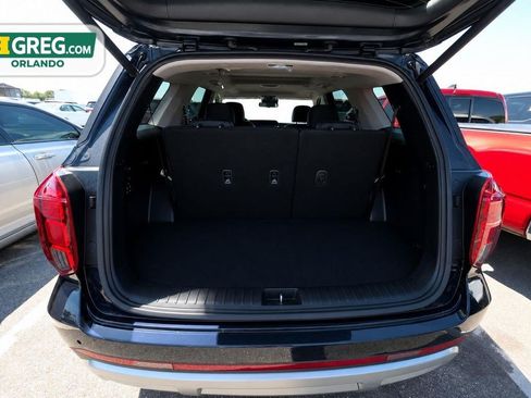 Used 2024 Hyundai Palisade Limited FWD image 18