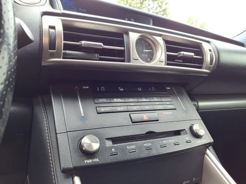 Used 2016 Lexus IS 200t w/ F Sport Package RWD image 17