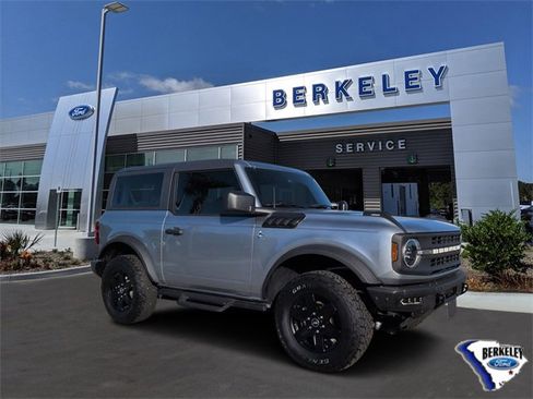 Used 2023 Ford Bronco Black Diamond image 1