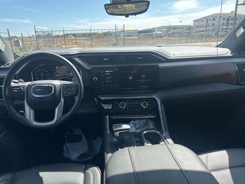 Used 2024 GMC Sierra 1500 Denali w/ Denali Reserve Package AWD/4WD image 8
