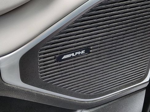 Used 2022 Jeep Wagoneer Series II w/ Premium Group I AWD/4WD image 18