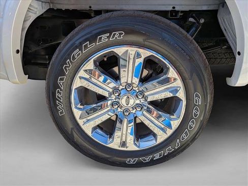 Used 2018 Ford F150 Lariat w/ Equipment Group 502A Luxury image 24