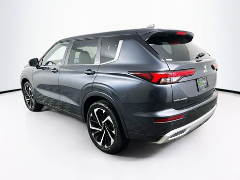 Used 2024 Mitsubishi Outlander SE image 5