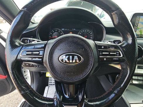 Used 2020 Kia Stinger GT2 AWD/4WD image 4