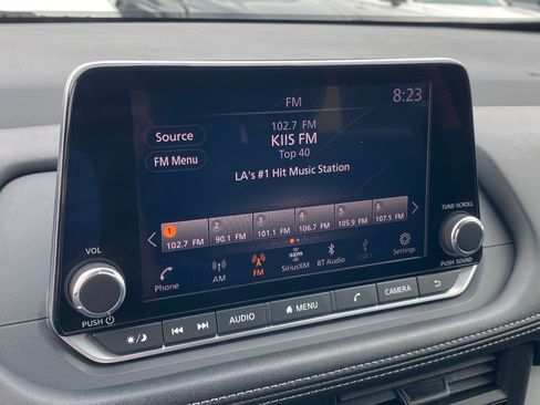 Used 2024 Nissan Rogue S FWD image 18