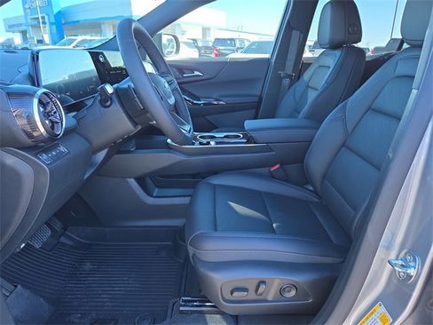 New 2026 Chevrolet Equinox LT w/ Convenience Package II image 10