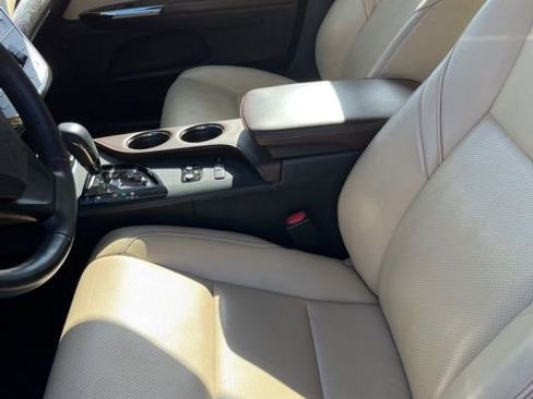 Used 2016 Toyota Avalon Limited w/ Toyota Safety Sense Package FWD image 12