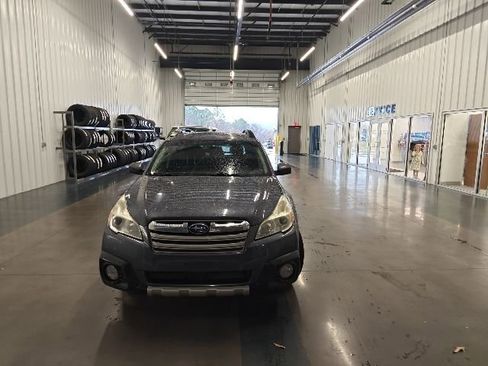 Used 2014 Subaru Outback 2.5i Limited w/ Moonroof Package image 7