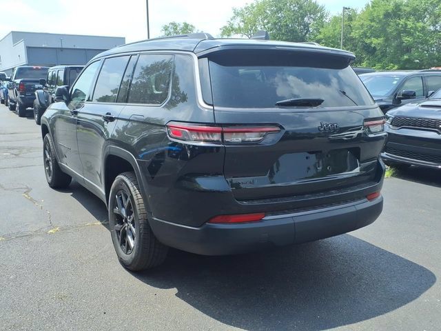 New 2026 Jeep Grand Cherokee L 4WD image 4