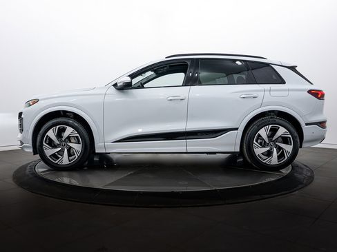 Certified 2025 Audi Q6 e-tron Premium Plus image 7