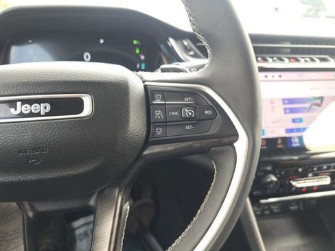 Used 2022 Jeep Grand Cherokee Limited 4xe w/ Luxury Tech Group II image 15