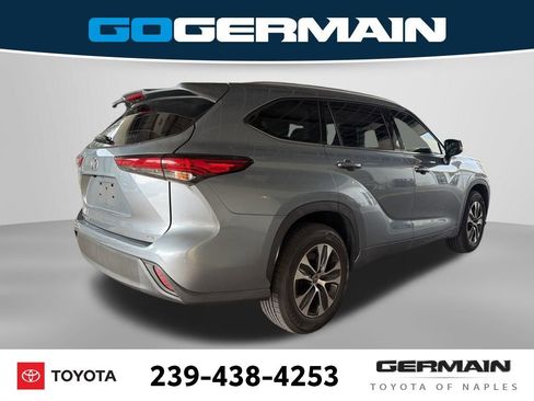 Used 2021 Toyota Highlander XLE FWD image 8