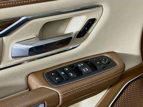 Used 2019 RAM 1500 Laramie image 15