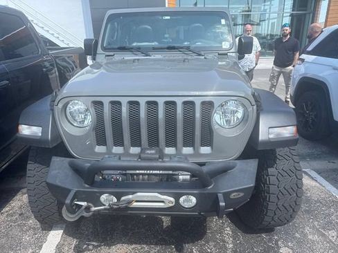 Used 2019 Jeep Wrangler Unlimited Sport S AWD/4WD image 2