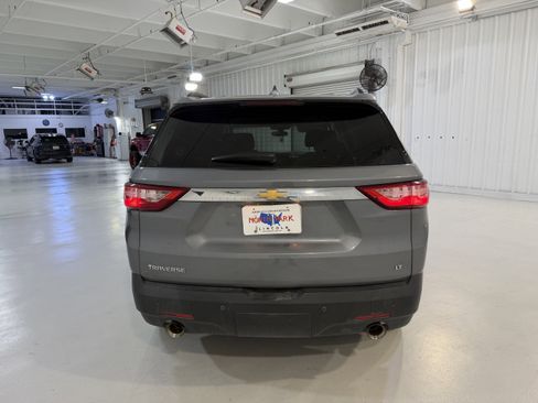 Used 2019 Chevrolet Traverse LT FWD image 4