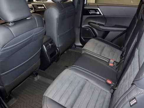 New 2026 Mitsubishi Outlander Trail Edition image 14