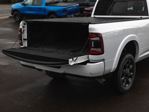 Used 2022 RAM 3500 Limited AWD/4WD image 11