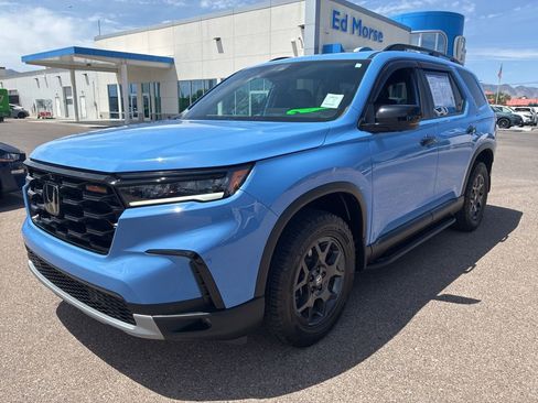 Certified 2024 Honda Pilot TrailSport image 1