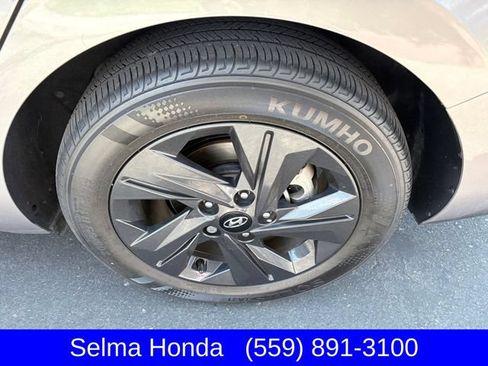 Used 2023 Hyundai Elantra SEL FWD image 21