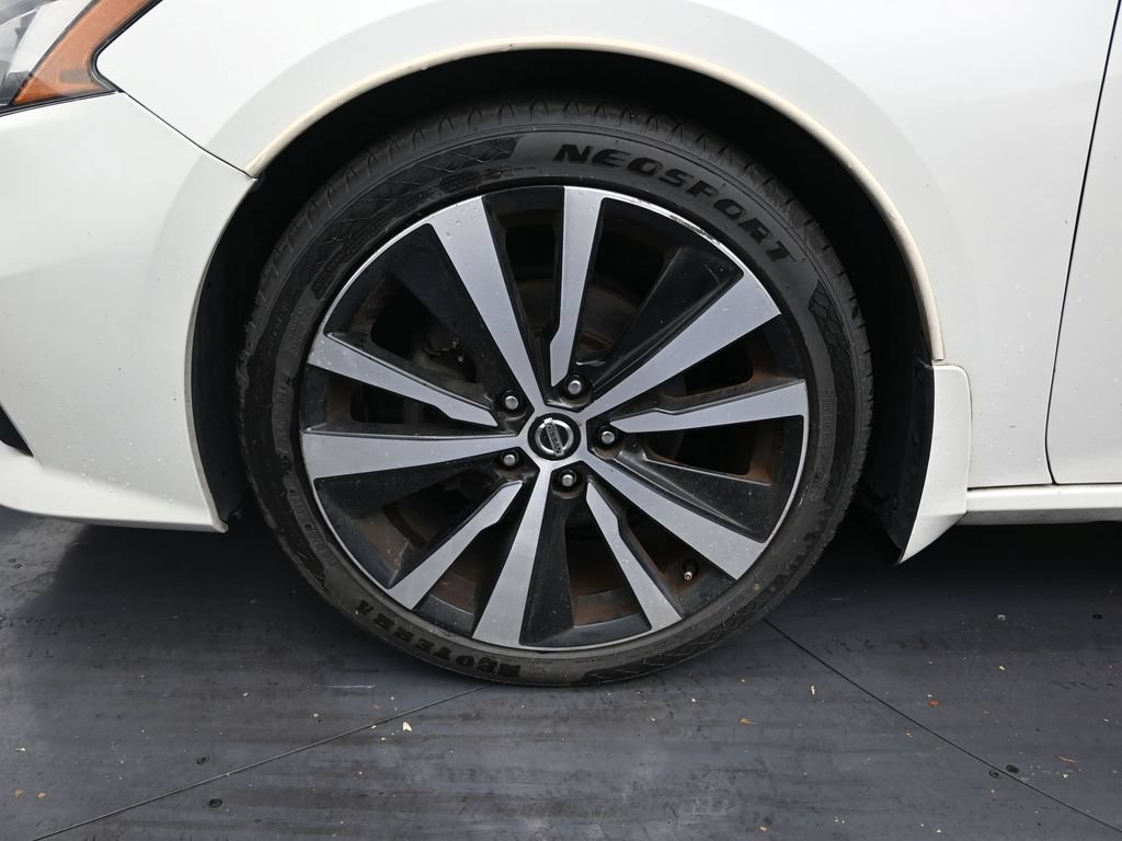Used 2019 Nissan Altima 2.5 SR FWD image 9