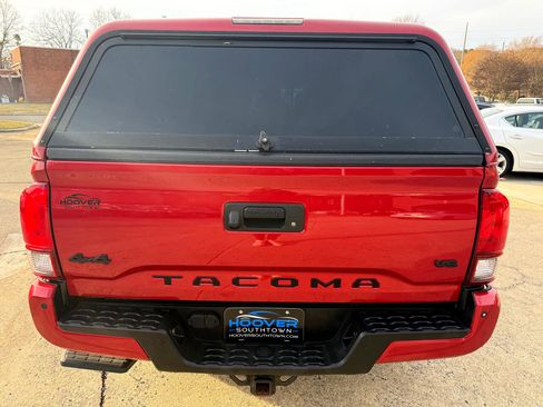 Used 2019 Toyota Tacoma SR5 image 31