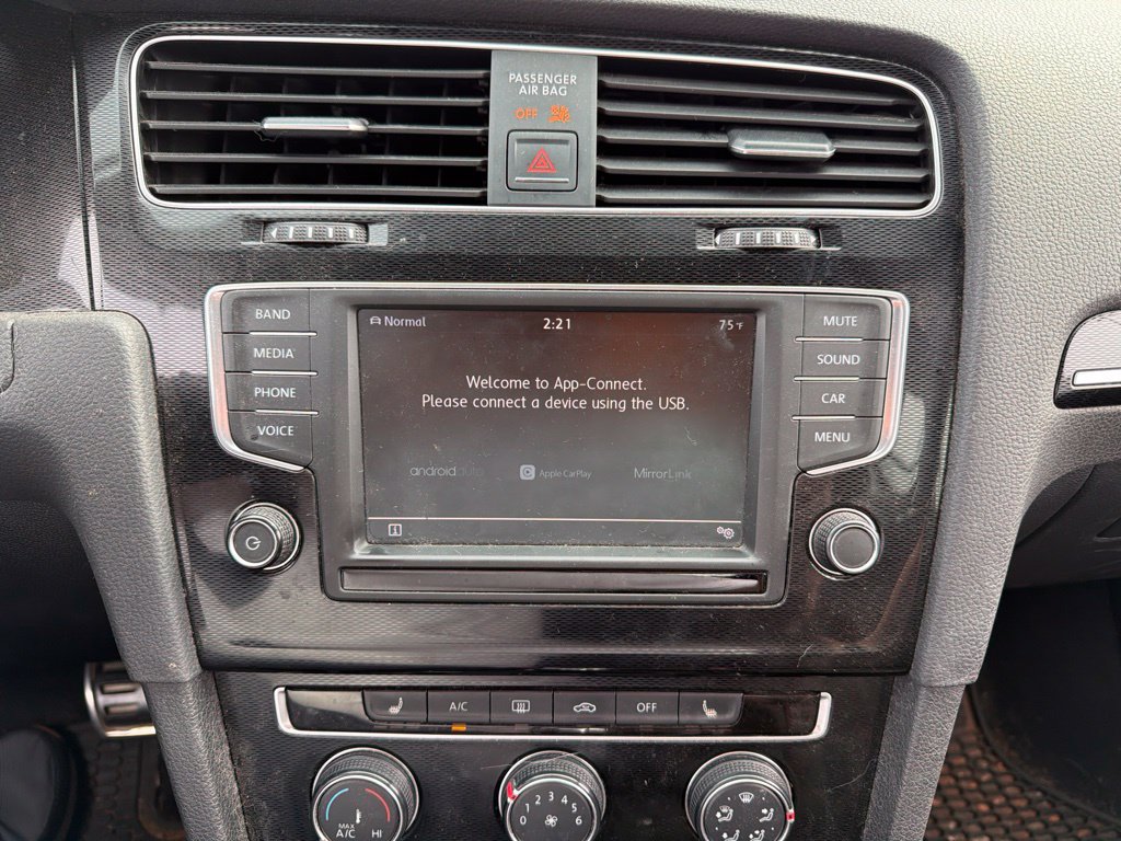 Used 2017 Volkswagen GTI SE FWD image 2