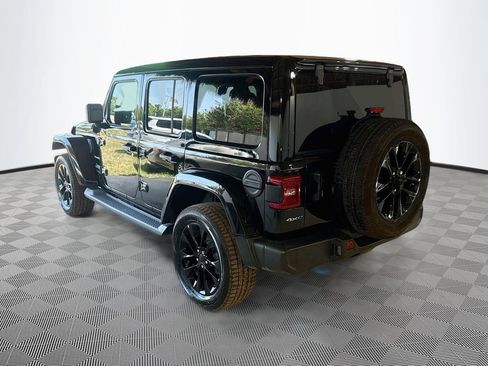 Used 2022 Jeep Wrangler Unlimited Sahara AWD/4WD image 8